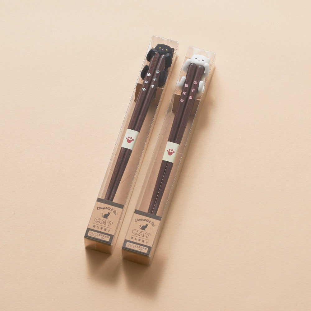 Dakko Neko Black and White Cat Chopstick Rests